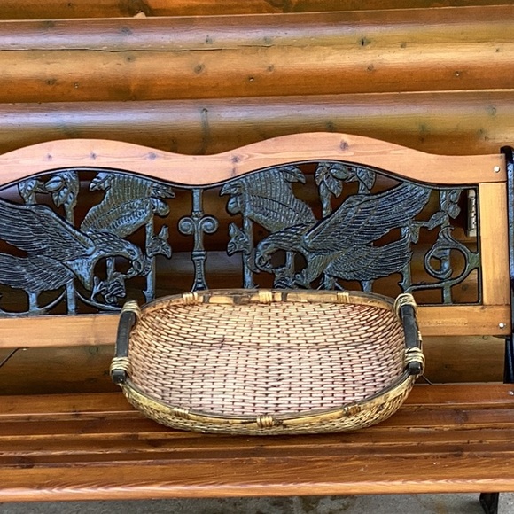 βοΈ  VINTAGE Large WOVEN BASKET WOOD HANDLES& REINFORCE - Picture 4 of 16